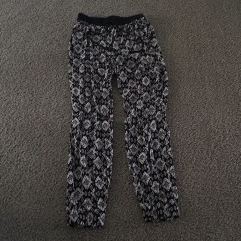 Joe B black pants. With pockets & drawstring